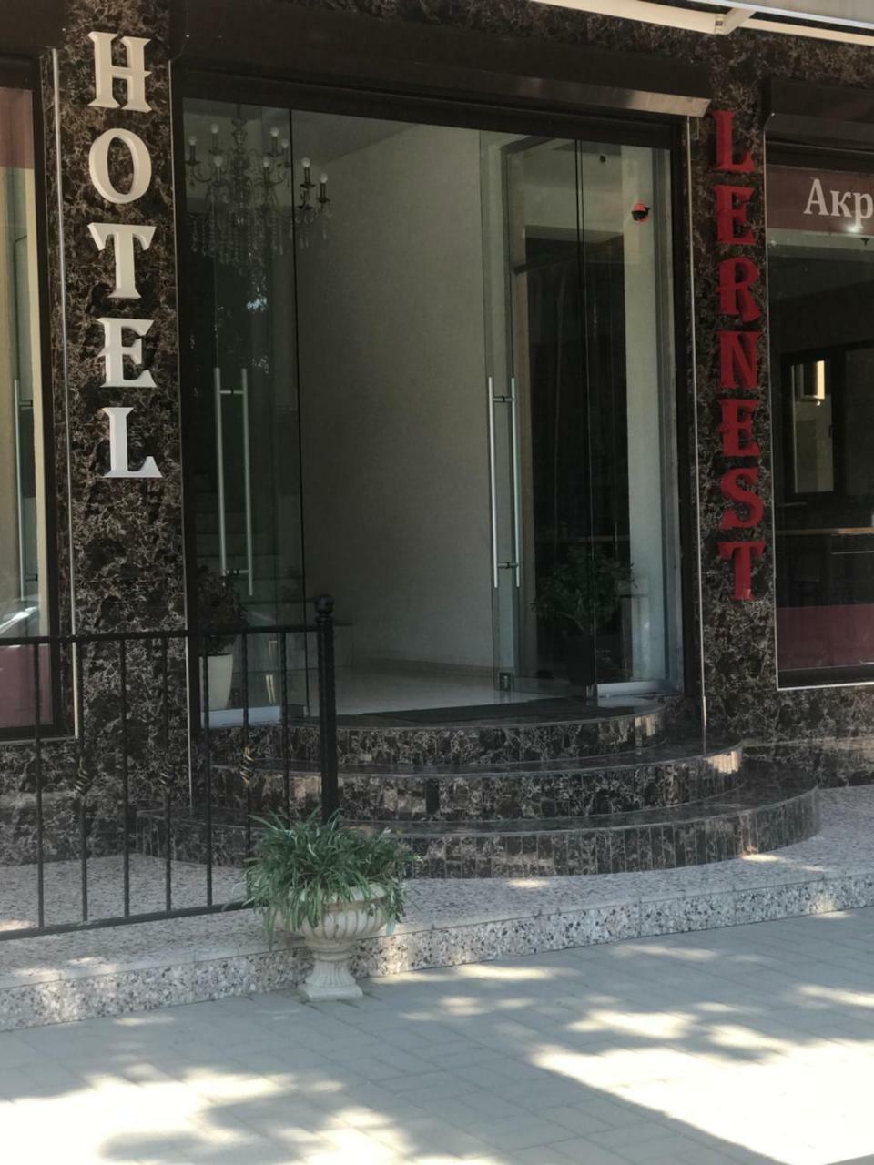Lernest Hotel New Athos ภายนอก รูปภาพ